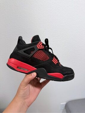 Jordan retro 4 black and red